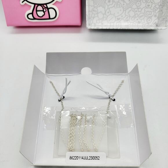 Hello Kitty by Sanrio January Birthstone Necklace Pendant Fine Silver Plated - Picture 7 of 9